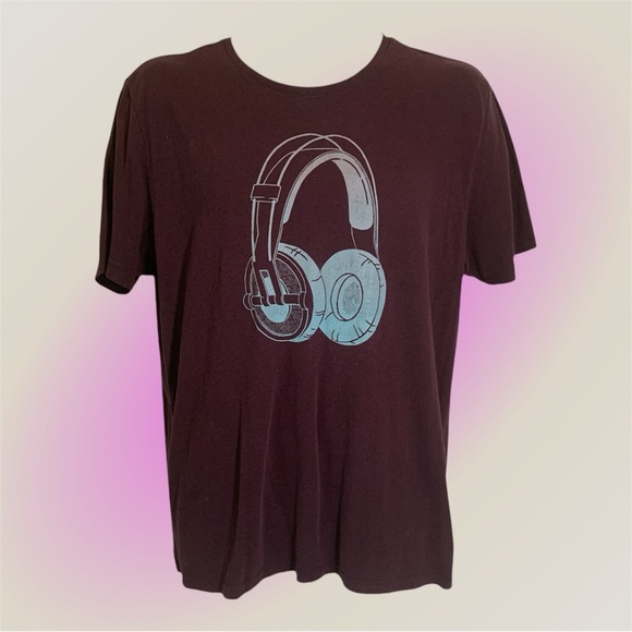 Old Navy Mens Soft Washed Crew Neck Tshirt Purple Headphones Size Large Preowned - Picture 3 of 7